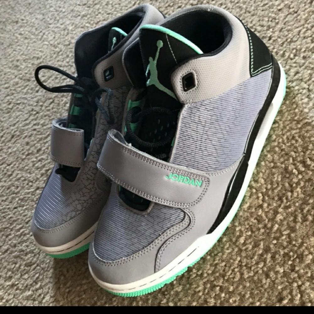 NEW CUSTOM Size 8 Jordan FLTCB GLOW low top shoes
